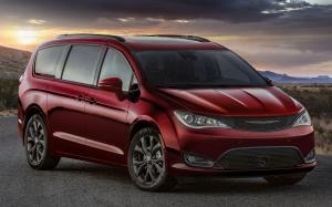 Chrysler Pacifica Limited 35th Anniversary 2019 года